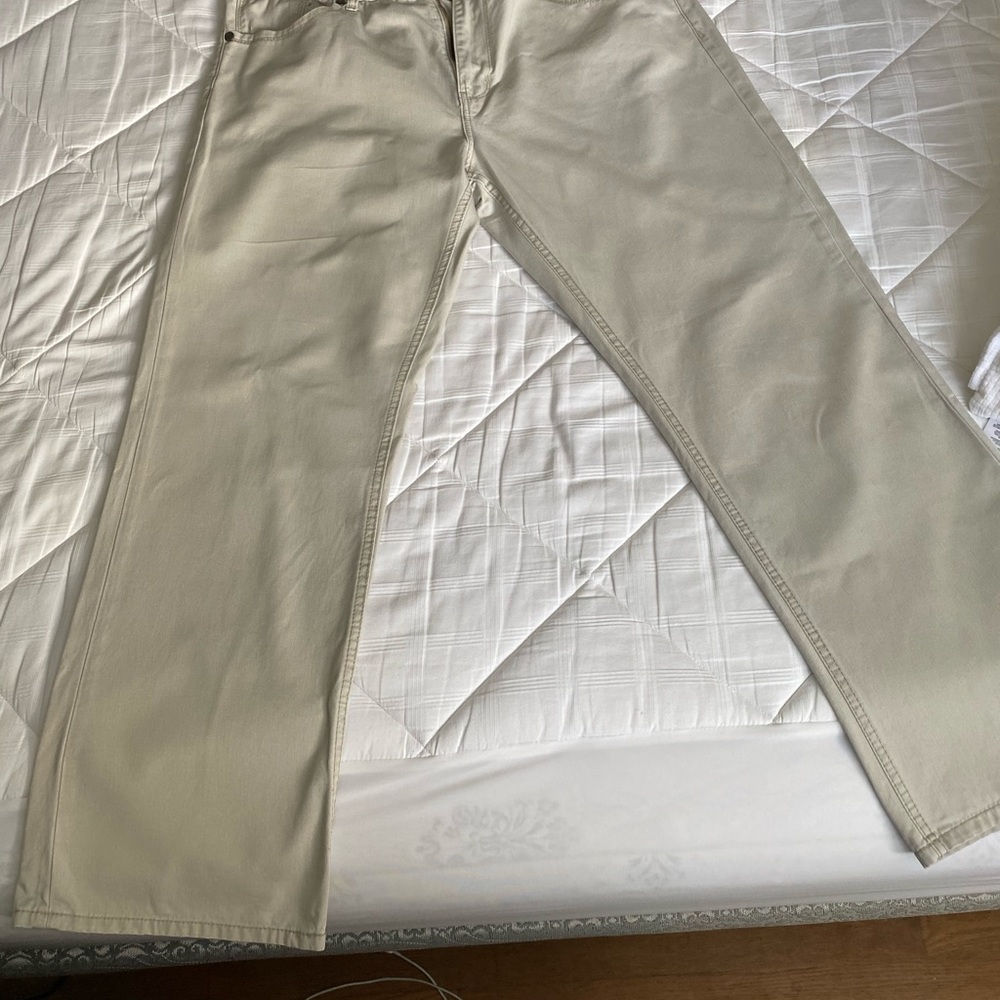 Tommy Hilfiger khakis sz 38x32
